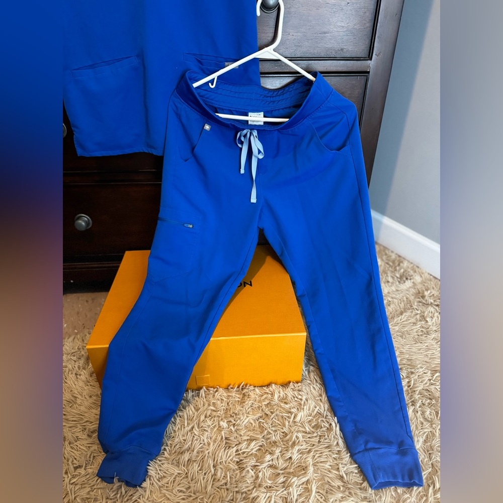 FIGS Royal Blue Scrub Joggers & Top Set